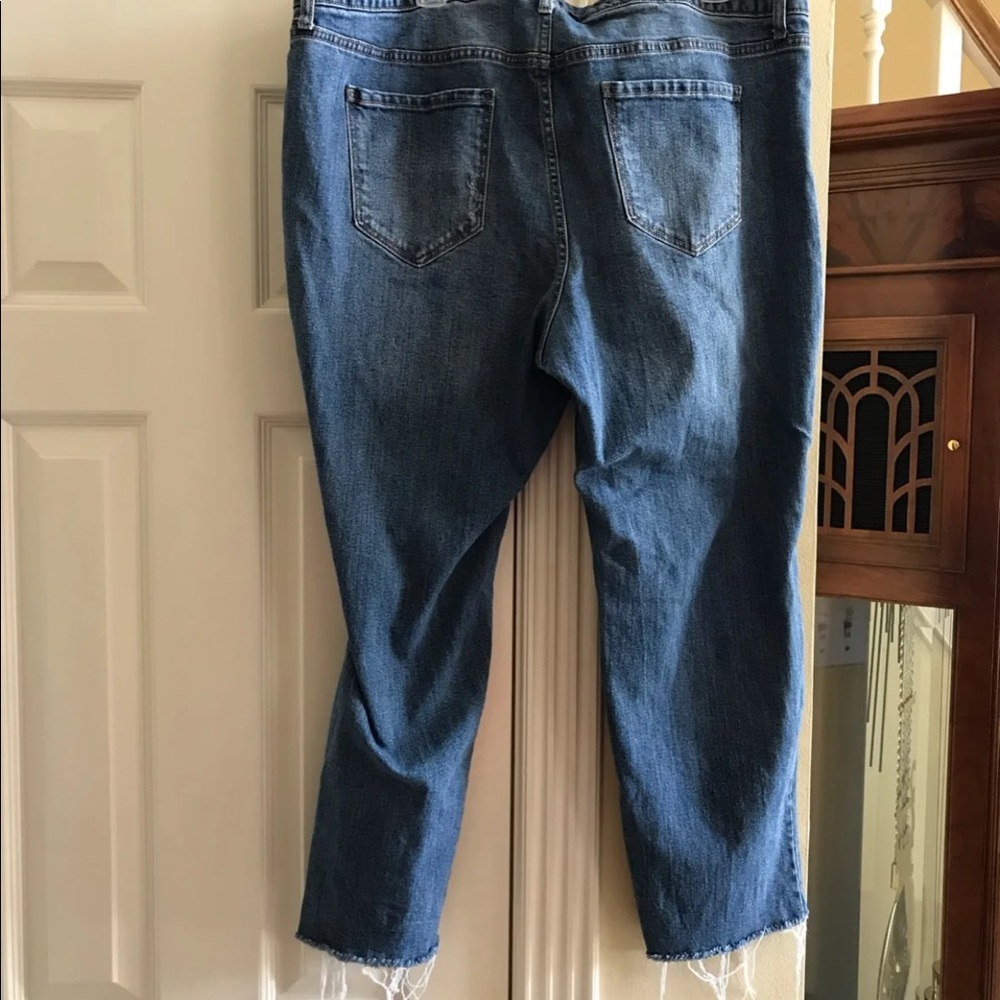 Jeans - Picture 2 of 3